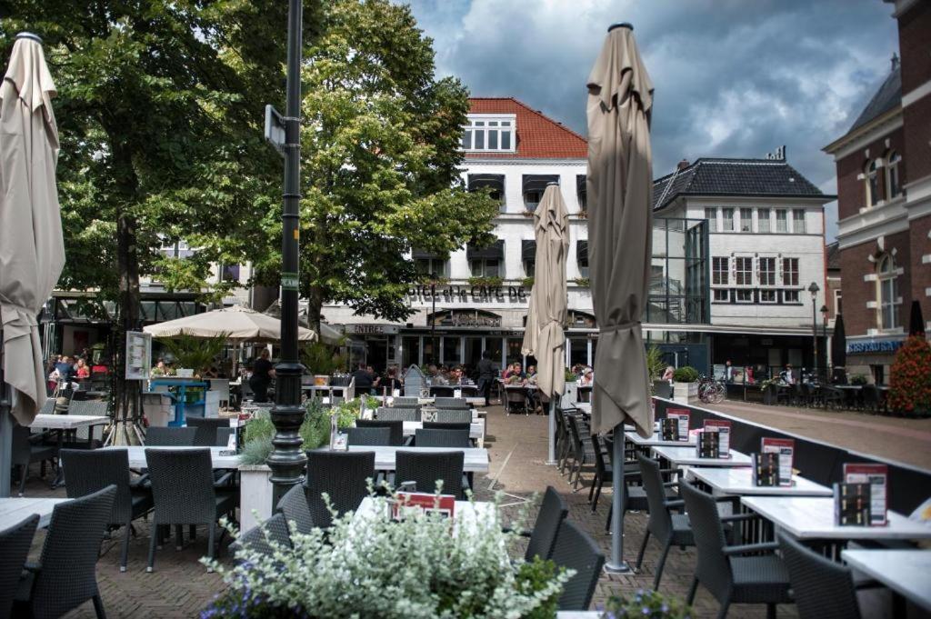 Bed and breakfast Luxe In Stadsvilla, Gratis Parkeren!